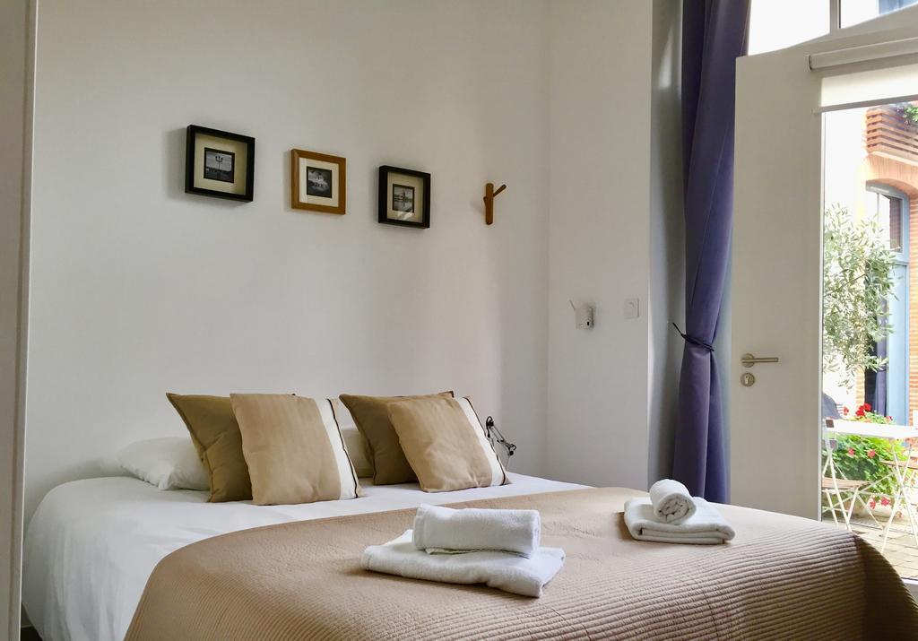 Le Clos Des Salins Тулуза Екстериор снимка