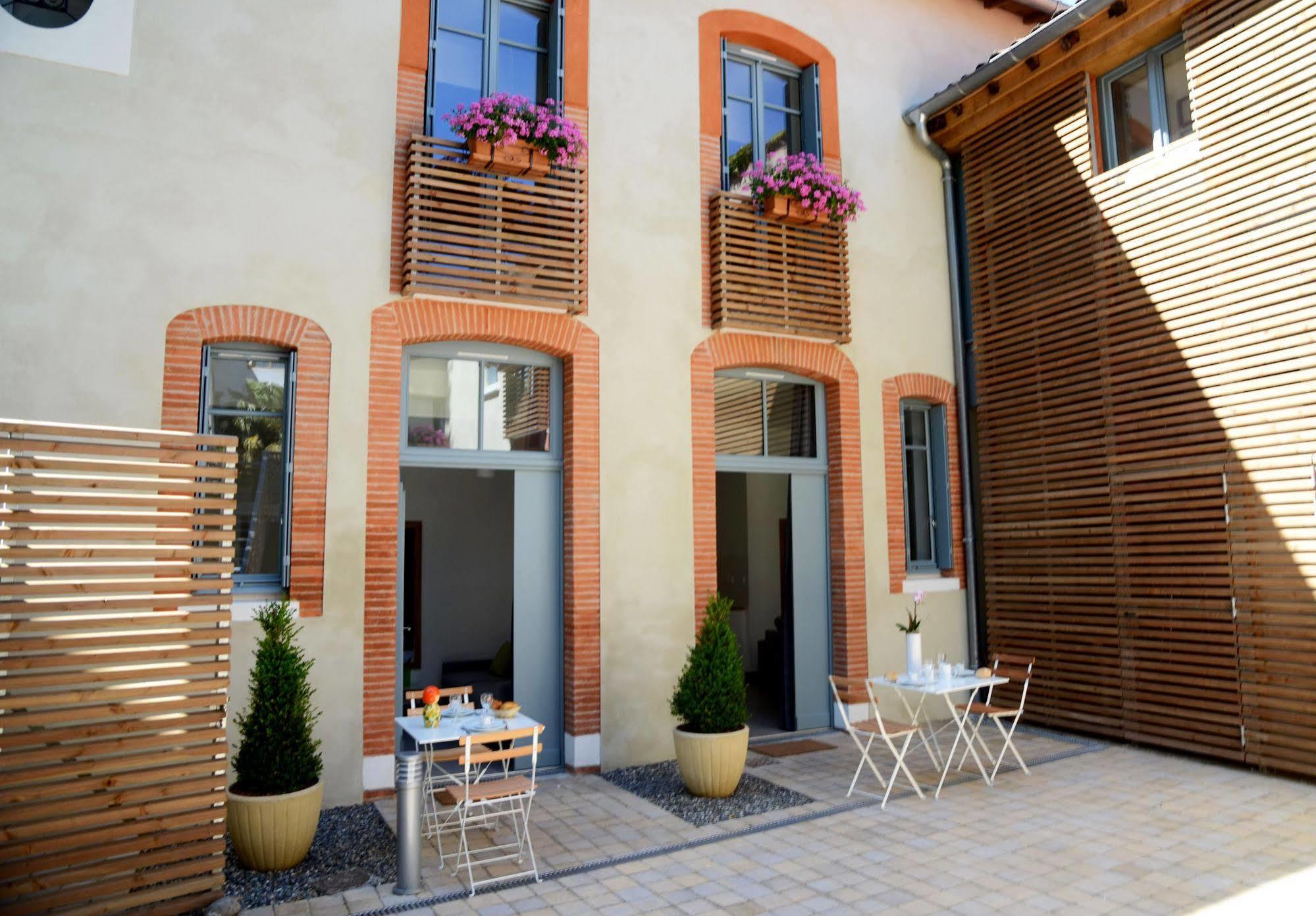 Le Clos Des Salins Тулуза Екстериор снимка