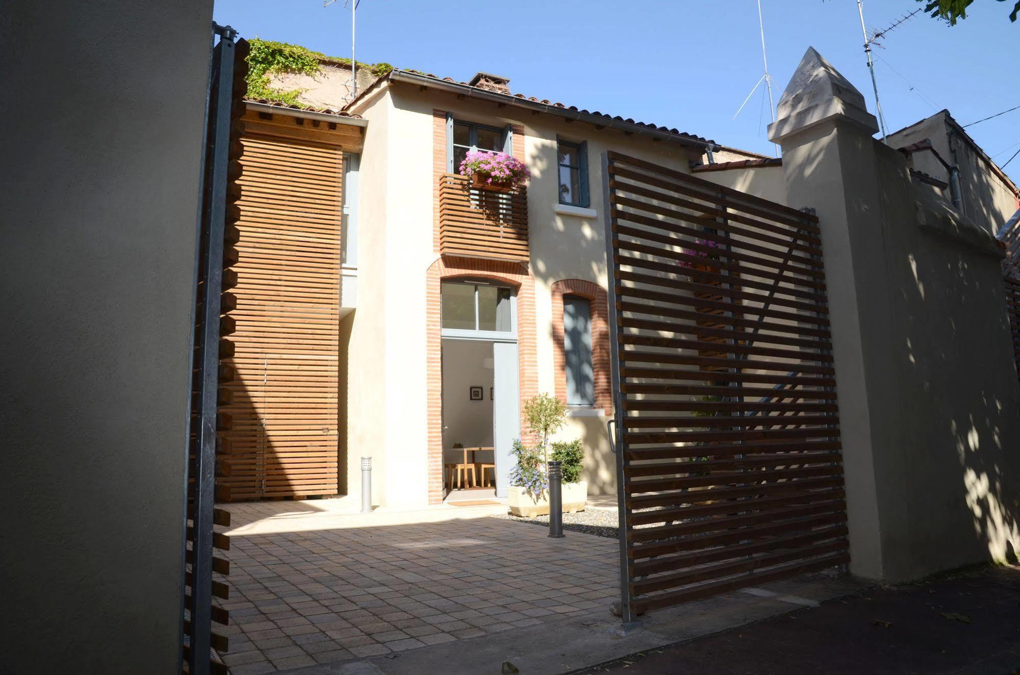 Le Clos Des Salins Тулуза Екстериор снимка